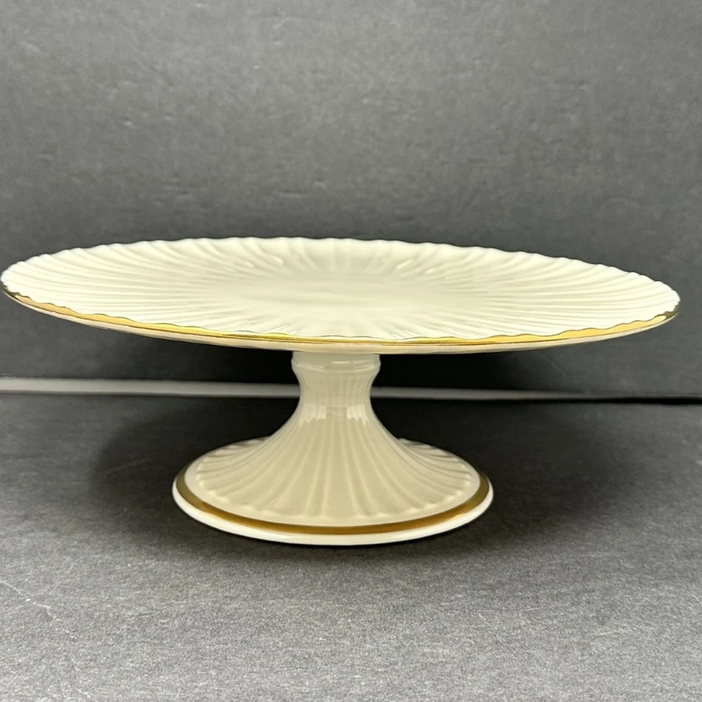 Lenox Fluted Cake Stand w/ 24 K trim